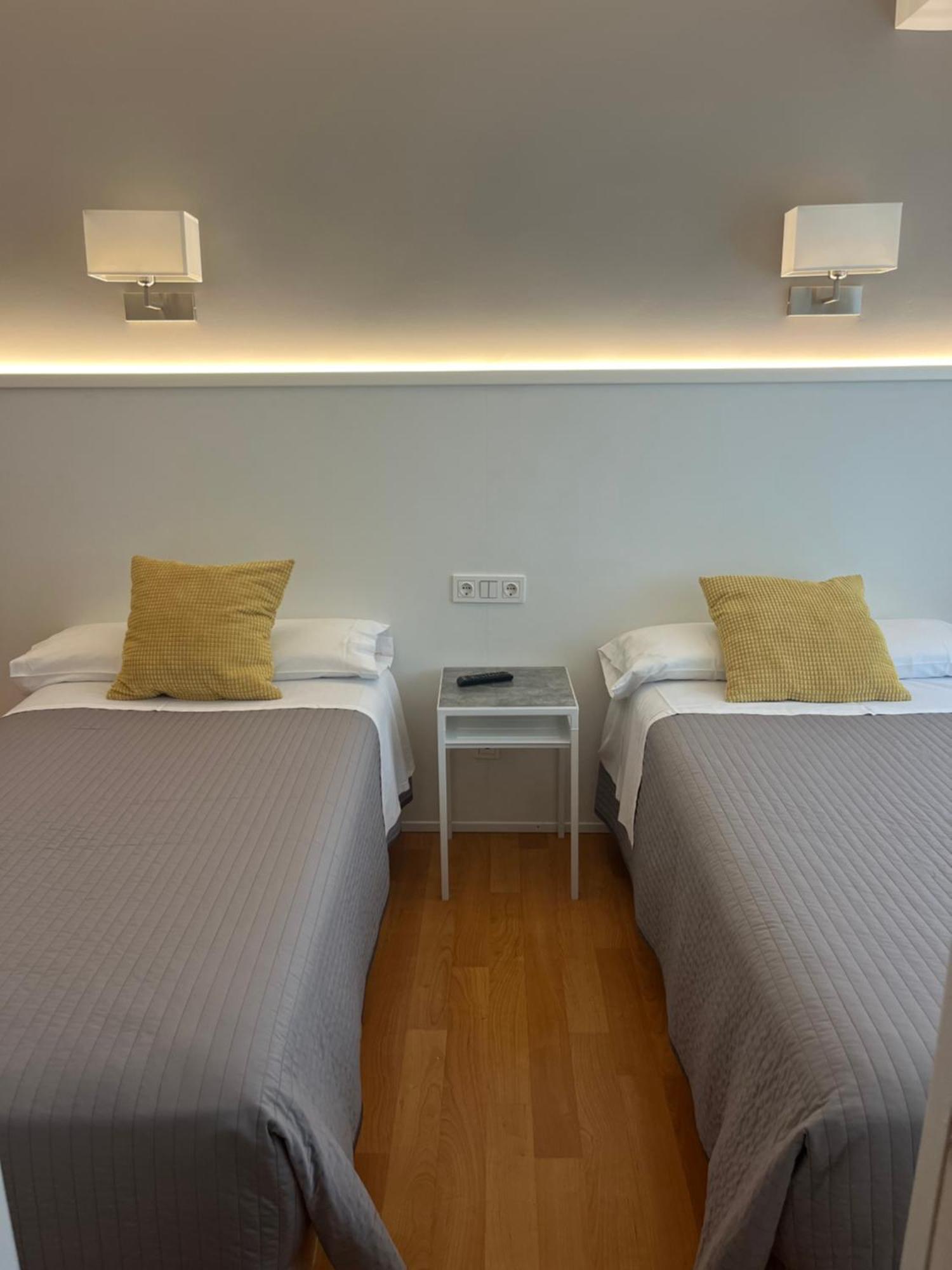 Twin Room,1661663437:JPEG